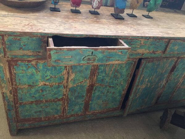 Μπουφέ, παλιό ελληνικό ξύλινο έπιπλο ντουλάπι vintage
