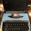 Γραφομηχανή, παλιό σκεύος vintage, λειτουργεί