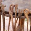Πάγκος σιδερά, παλιός ελληνικός ξύλινος πάγκος με όλα τα εργαλεία