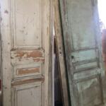 παλιές ελληνικές πόρτες από αρχοντικά του προηγούμενου αιώνα