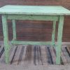 παλιό ξύλινο τραπέζι κουζίνας,τετράγωνο , σε απαλό πράσινο χρώμα , αντίκα ,vintage ,παλαιό έπιπλο