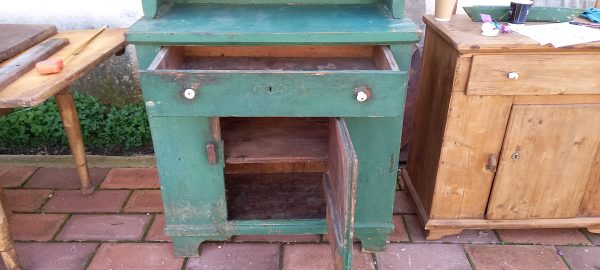 Παλιός ξύλινος μπουφές-πιάτοθήκη σε πράσινο χρώμα,παλιό ξύλινο έπιπλο κουζίνας, μπορεί να λειτουργήσει ως ράφι, ντουλάπι μπάνιου, πιάτοθήκη, συρταριέρα