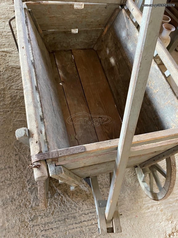 παλιό ξύλινο κάρο, άμαξα, σούστα, τροχήλατο, χειράμαξα, αμαξίδιο παλιό μικρό ξύλινο κάρο διακοσμητικό, τροχήλατο σε πολύ καλή κατάσταση αυθεντικό παλιό ξύλινο εργαλείο, παλιό αγροτικό εργαλείο