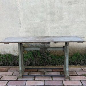 Βάση , βιομηχανικός πάγκος παλιός .Μπορεί να γίνει κάλλιστα τραπέζι κουζίνας, πάγκος κουζίνας, πάσο μπαρ, είναι βιομηχανικός πάγκος παλιός , βάση από τόρνο μαντεμένιο